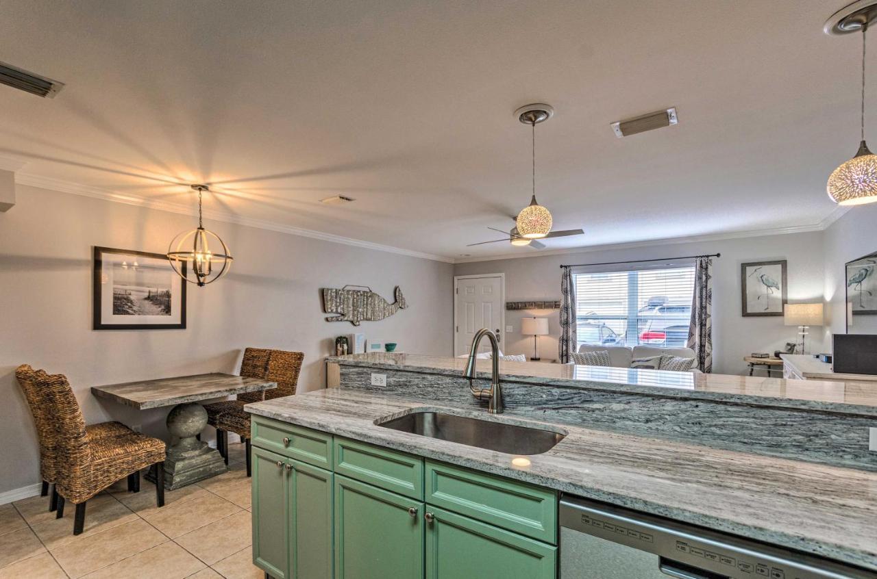 Beautiful Townhome Steps From Miramar Beach! デスティン エクステリア 写真